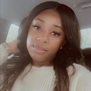 Meet your Posher, Destaney